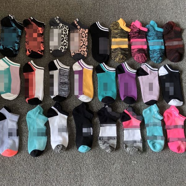 

with tags dhl multicolor ankle sports socks with cardboad tags cheerleaders black pink short sock girls women cotton skateboard sneaker gg08