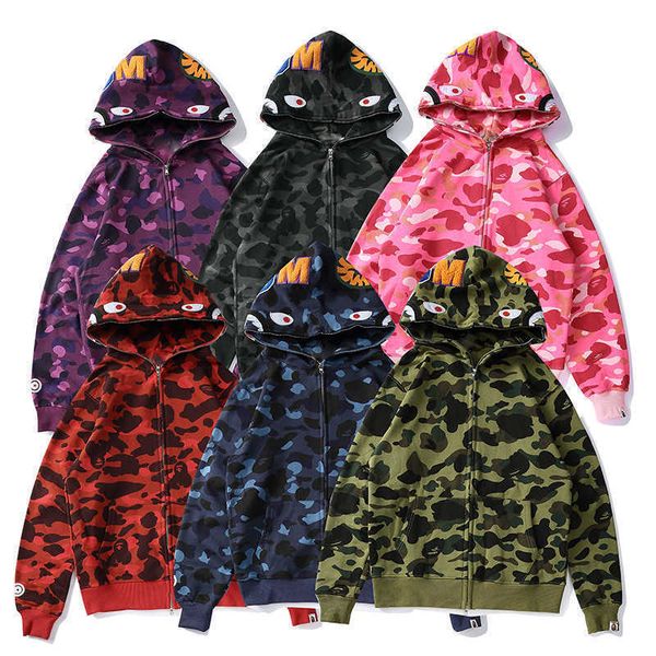 

2021 mens women designer camouflage hoodies fashion pa printing ape wgm hoodie paris cardigan classic winter plush coat sweater 01, Black