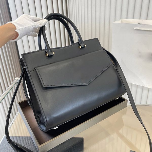 

designer tote shoulder bags womens luxury in smooth leather crossbody bag