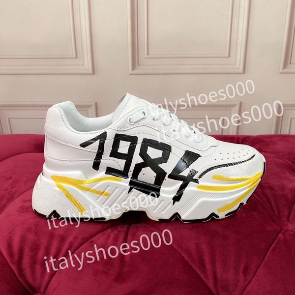 

2023 men women casual shoes outdoor sneakers white black grey fog gold sail one university red low mens trainers jogging walking runners hc2