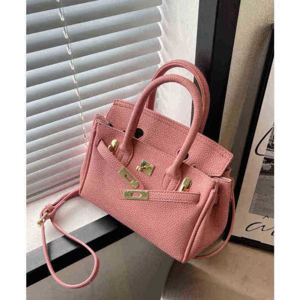

designer birkins bags herme handbags autumn and winter highcapacity bag womens 2022 new fashion portable platinu have logo