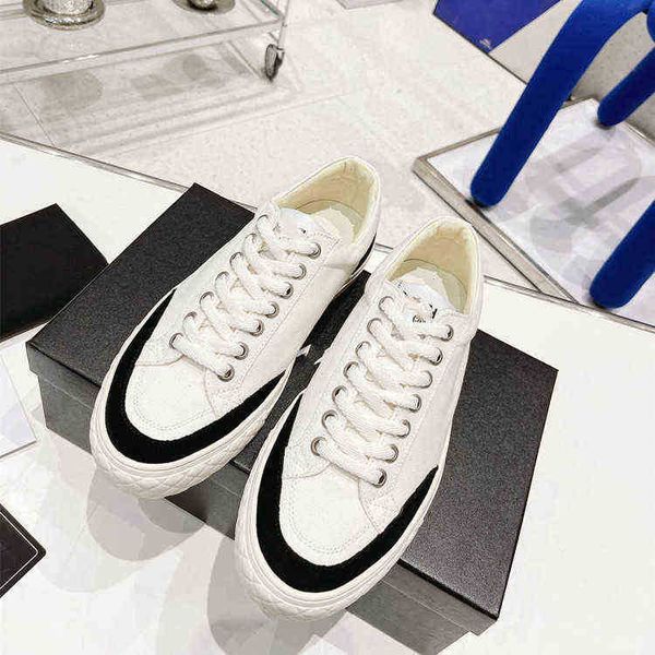 

2022 spring xiaoxiang family biscuit color matching lace up casual sports small white shoes women's running low heel board, Black