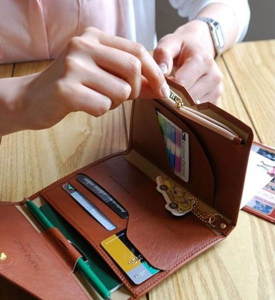 

a multifunctional wallet thin soft leather short passport package travel documents bag zero purse card bag men and women6825892, Red;black