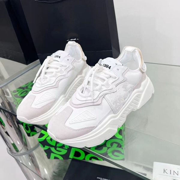 

2022 white breathable shoes luxury design mens spring new womens casual shoes fashion trend leather sports sneakers size35-45 hc210405 adasd, Red;white