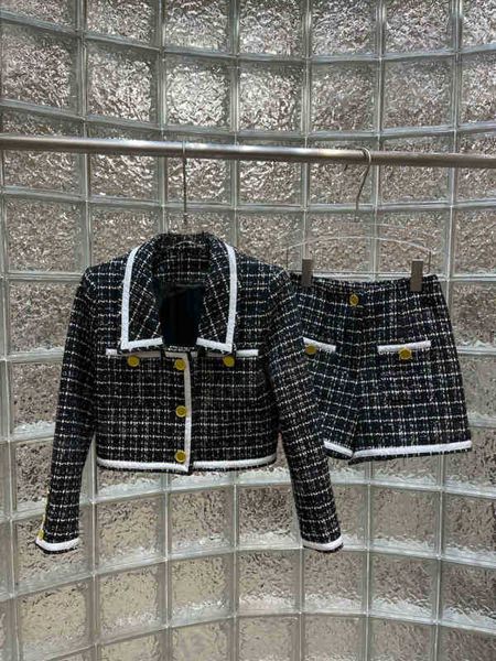 

womens two pieces pants designer autumn and winter woven fabric two-piece sets contrast lapel cropped and high waist shorts suits 0912, White