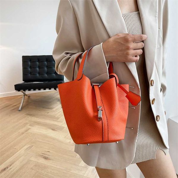 

vegetable basket simple leisure hand women's new bag fashion classic bucket bag