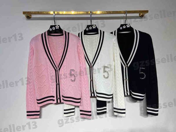 

cardigan women sweaters classic brand simple stitching diamond designer fashion v-neck metal button cardigans sweater womens clothing 3 col, White;black