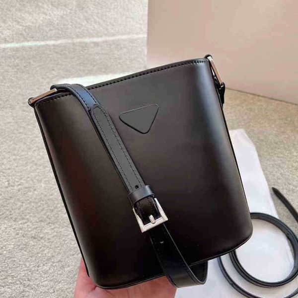 

woman evening bags shoulder bag triangle designer bags bucket tote bag leather handbag women high capacity crossbody lady intra-packet inter