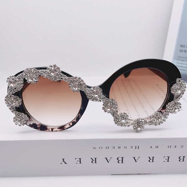 

2023 fashion exaggerated handmade personality diamond large frame round sunglasses 1125, White;black
