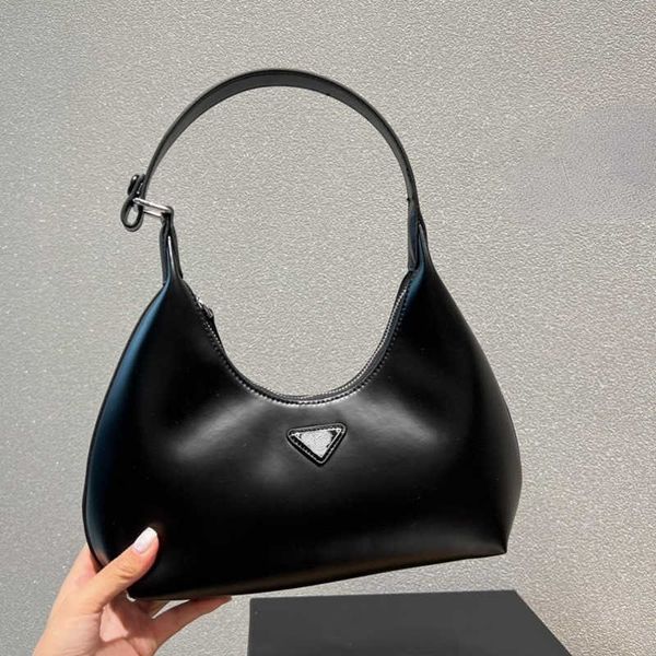 

shoulder bags 2022 new inverted triangle solid color casual underarm fashion versatile spice girls commuting one large capacity women's