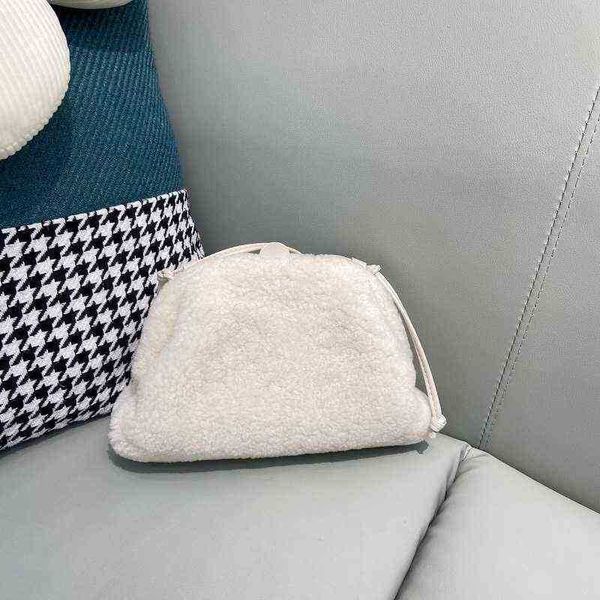 

evening bag autumn winter plush bag female fashion lamb hair cloud single shoulder menger fold clip