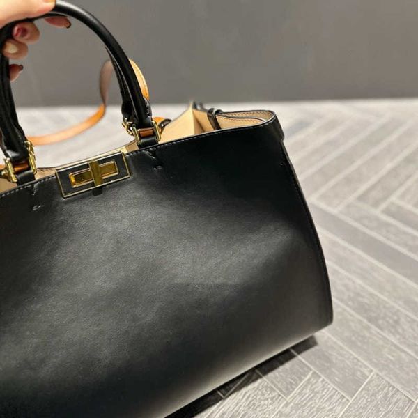 

shoulder bags autumn and winter 22 new style official kitten tote temperament commuting hbag large capacity for men women