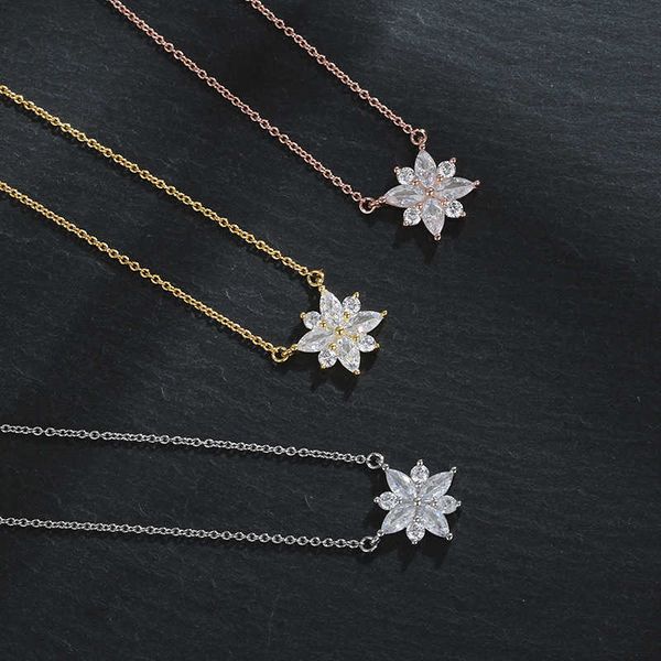 

petal necklace gold rose gold tricolor fashion luxury jewelry, Silver