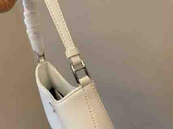 

pra da bag cleo bag woman designer bags s handbags e lady fashion re edition genuine leather designers o handbag chains er 01qz
