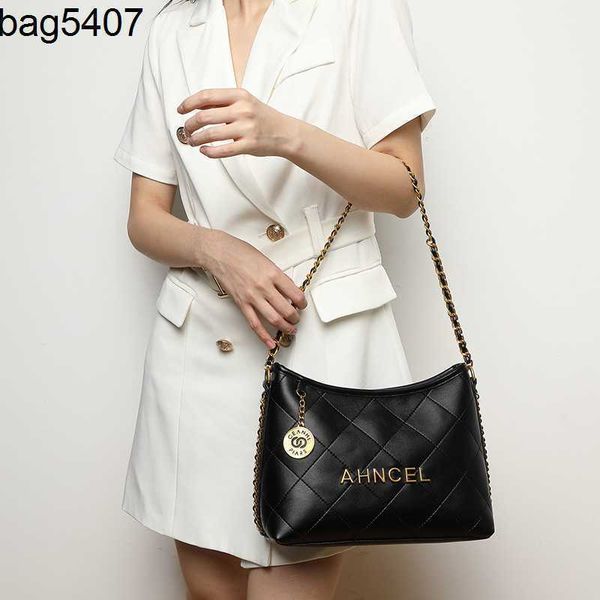 

women's luxury bag shop 80% factory bag female 2023 autumn and winter new crossbody horizontal cowhide chain postman leather