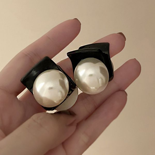 

small retro pearl black plastic hair claws elegant simplicity hairpins side clip barrette women hair accessories, Slivery;white