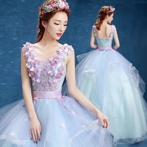 

sweetheart blue embroidery ball gown quinceanera dresses satin lace up floor length vestido de festa sweet 16 dress prom evening gowns, Black;red