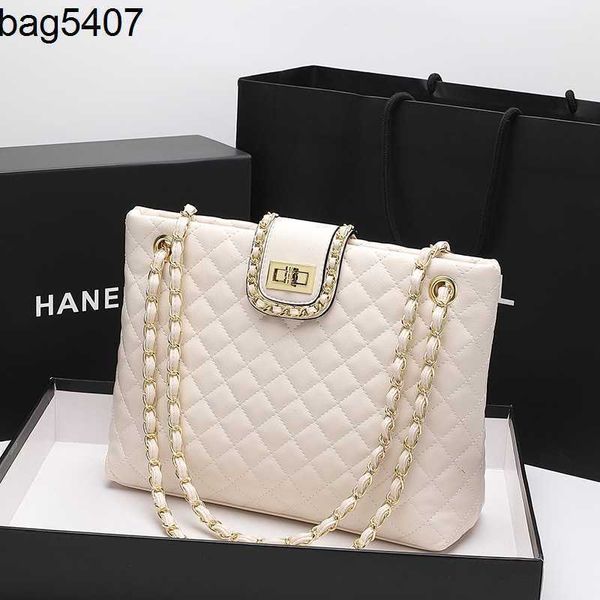 

women's luxury bag shop 80% factory leather bucket women 2023 new large capacity msenger decorative chain tiktok sheep