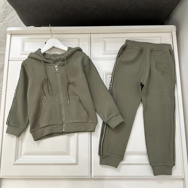 

autumn kid boy green color clothes set fashion designer clothes wholesale black girls clothing sets 100-160 cm send with box, White