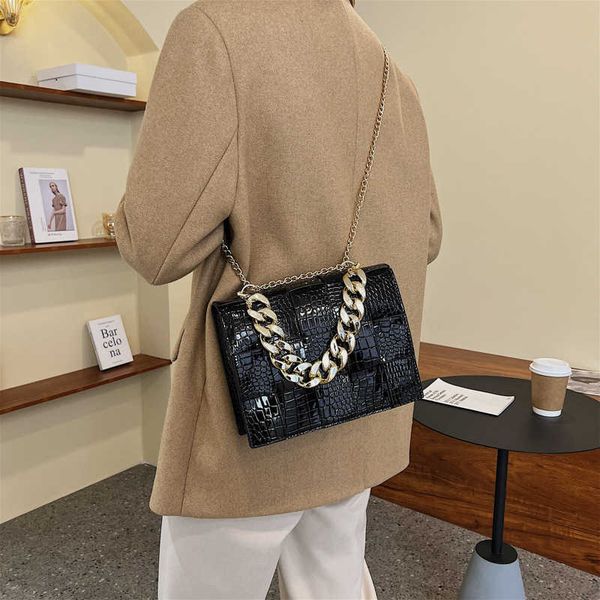

designer bag stone pattern personality bags retro2022 into fashion ladies luxury casual simple shoulder woven diagonal bag