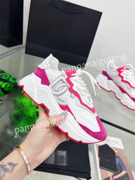 

designer loafers shoes for men party wedding business loafer matte patent leather suede rivets fashion dress shoes jc220613, Black