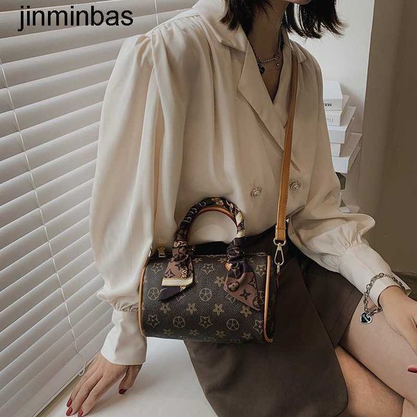 

tote bsg factory wholesale and retail new mini handbag boston pillow bag simple hand printed women's bag msenger