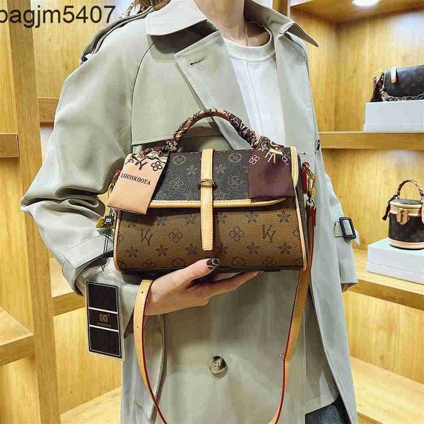 

tote bsg factory wholesale and retail kuya ky old flower big tongue bag single shoulder msenger bag advanced texture 2023 spring summer new