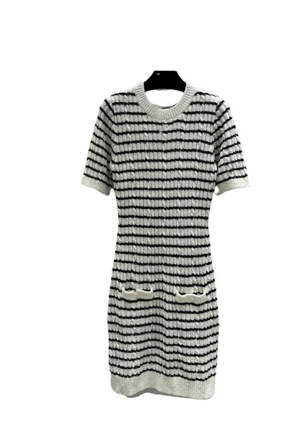 

early spring new navy stripe element white rich knitted short sleeve dress, Black;gray