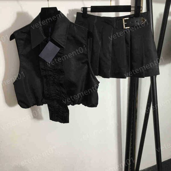 

women two piece dress lace trim lapel sleeveless tanks and letter triangle logo pleated short skirt 2 piece sets pr luxury ladies designer, White