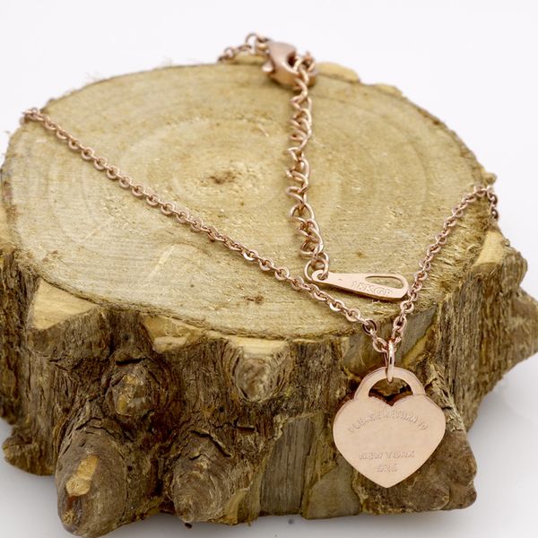 

heart necklace female stainless steel couple silver rose gold chain pendant jewelry on the neck gift for girlfriend accessories wholesale
