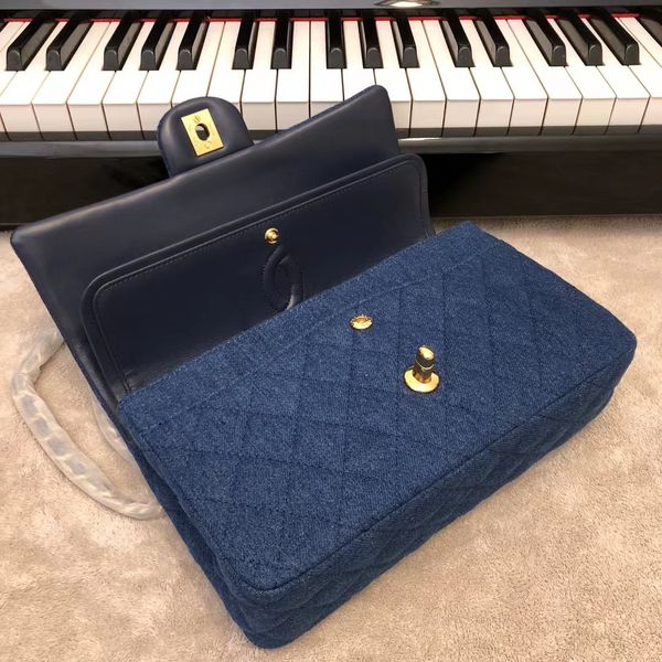 

designer womens crossbody tote wallet bag handbags purses luxury stylish solid metal chain clamshell travel business party envelope