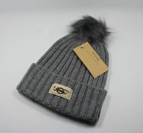 

2023 winter caps hats women and men beanies with real raccoon fur pompoms warm girl cap snapback b1, Blue;gray