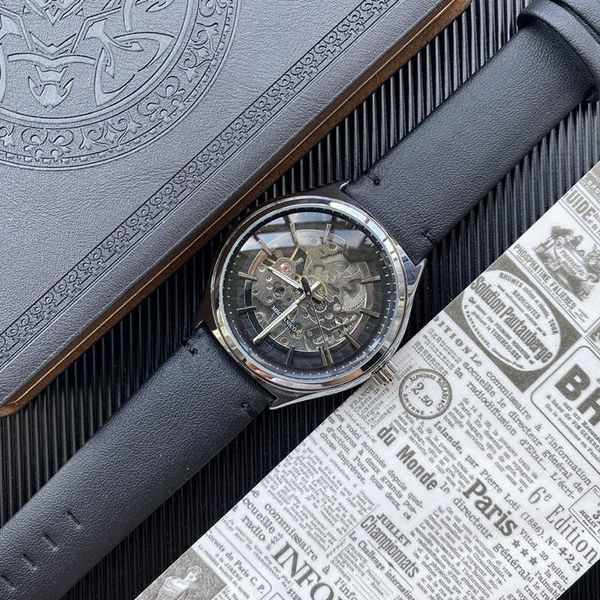 

watches luxury designer mens three stitches diameter automatic mechanical watch european wristwatch leather strap, Silver