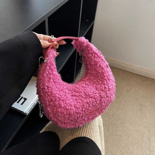 

totes 2022 new faux fur winter women handbags half moon design plush shoulder bag brand hobos handbag purse woolen ladys crossbody bag y2211