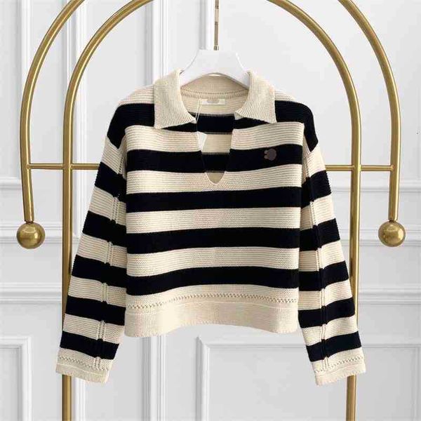 

women's sweaters lapel stripe letter leather badge wool short v-neck long sleeve pullover sweater ejem, White;black