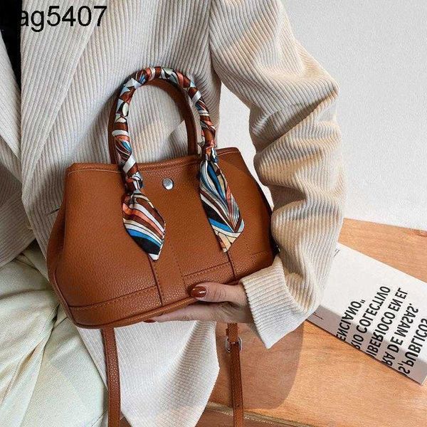 

design bag shop 80% wholesale and retail 2023 new simple lychee silk scarf single shoulder msenger bag fashion street p large capacity trend