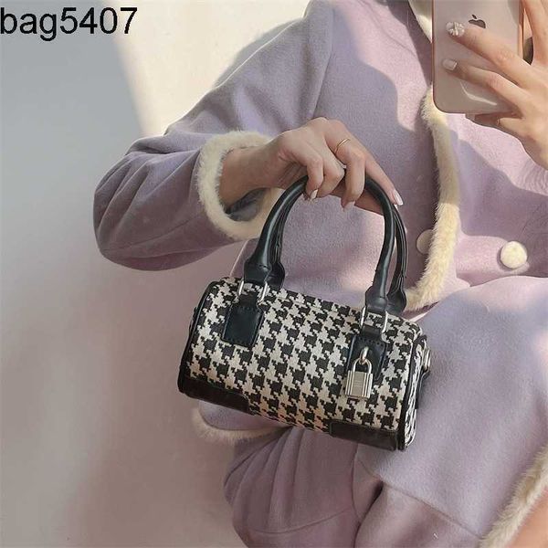 

design bag shop 80% wholesale and retail bag women's new 2023 french versatile thousand bird pattern boston pillow one shoulder crossbo