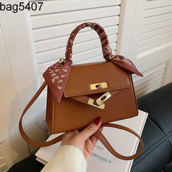 

design bag shop 80% wholesale and retail autumn winter fashion texture bag 2023 new versatile casual hbag wtern crossbody