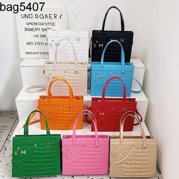 

design bag shop 80% wholesale and retail french small crowd 2023 new h-button women's fashion embossed crocodile pattern shoulder large