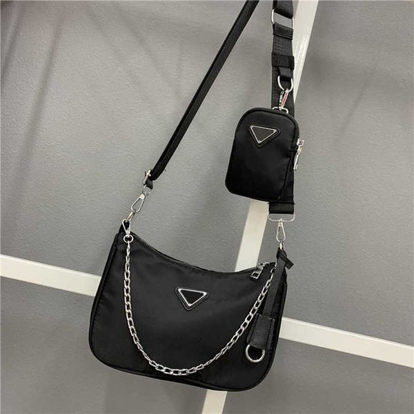

w prads 2022 fashion re-edition 2005 nylon woman luxurys men designers bags lady womens mens crossbody tote hobo shoulder purses handbags