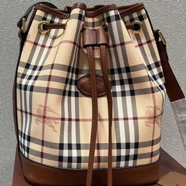 

designer handbags burberrl canvas spring and summer 2022 new women's launched one shoulder fashionable versatile war horse lattice buck