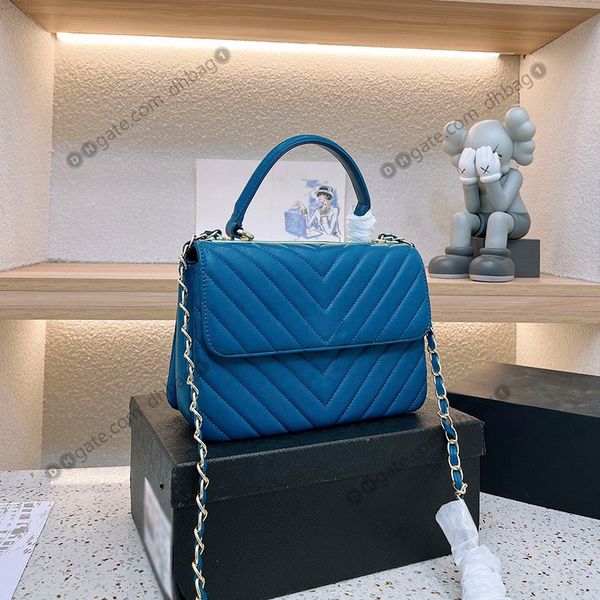 

jumbo flap handle trendy designer totes bags lambskin v-shaped diamond pattern quilted crossbody shoulder key pouch multi pouchette totes sa