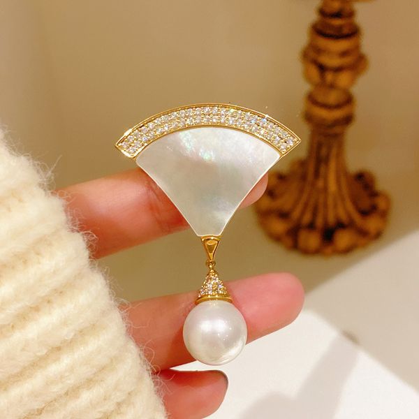 

pins brooches red trees brand luxury elegant cubic zirconia shell imitation pearl drop for women s clothing accessories 221128, Gray