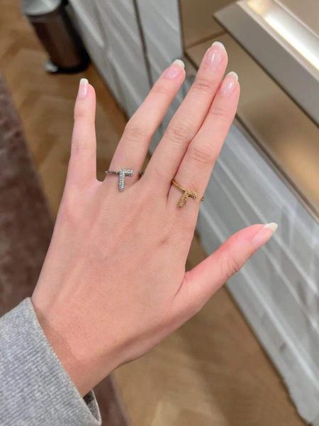 

women luxurys designer engagements rings diamond f letter wedding for lady love 18k gold ring jewelry gifts frn2 --08, Slivery;golden