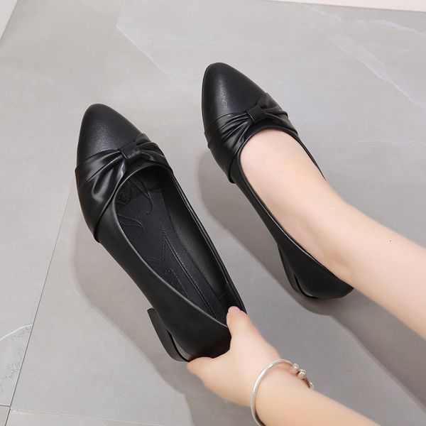 

dress shoes spring women pu leather crystal pumps woman mid heels solid platform female sewing slip on fashion walking 221130, Black