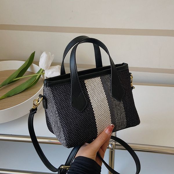 

2023 women's canvas striped cross-body bags with contrasting colors 2022 fashion designer handbag simple fashion small square bag a221