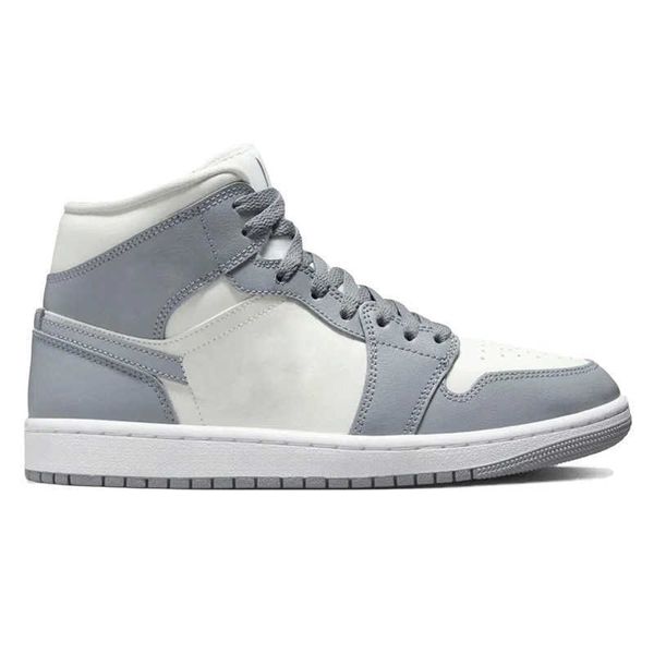 

jumpman 1 mid basketball shoes men women 1s light smoke grey university blue linen stealth diamond shorts digital pink taxi mens t, Black