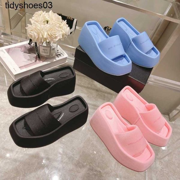 

new aw thick soled flat sandals with slippers high heel sandals big king small girl wearing high rise sandals indoor anti-skid slipper size, Black