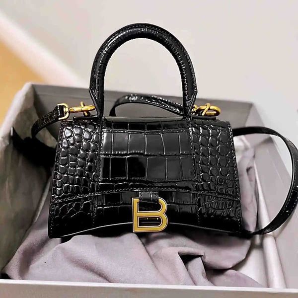 

2022 hourglass handbag bags designer women messenger hand fashion leisure commuting leather single shoulder small satchel shopping change mo