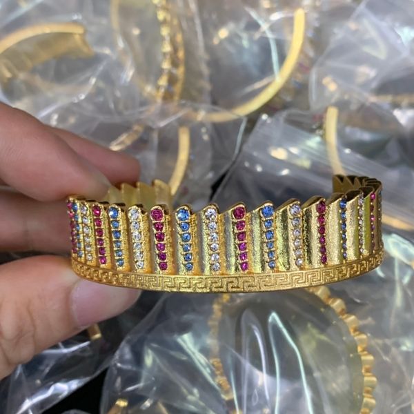 

luxury open bracelets ancient greek pattern cuff bangle banshee medusa head portrait 18k gold plated women's designer jewelry festive p, Black